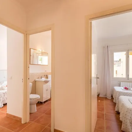 Bona Mar With Pool Holiday home