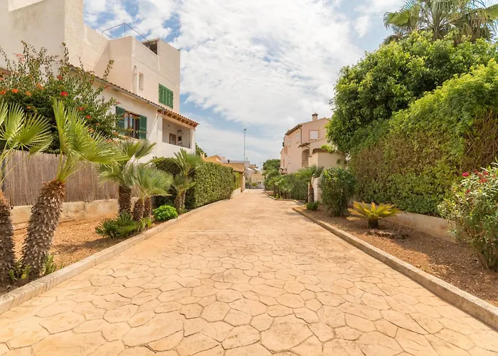 Hébergement de vacances Bona Mar With Pool *