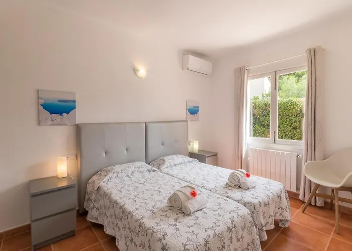 Bona Mar With Pool Vakantiehuis *